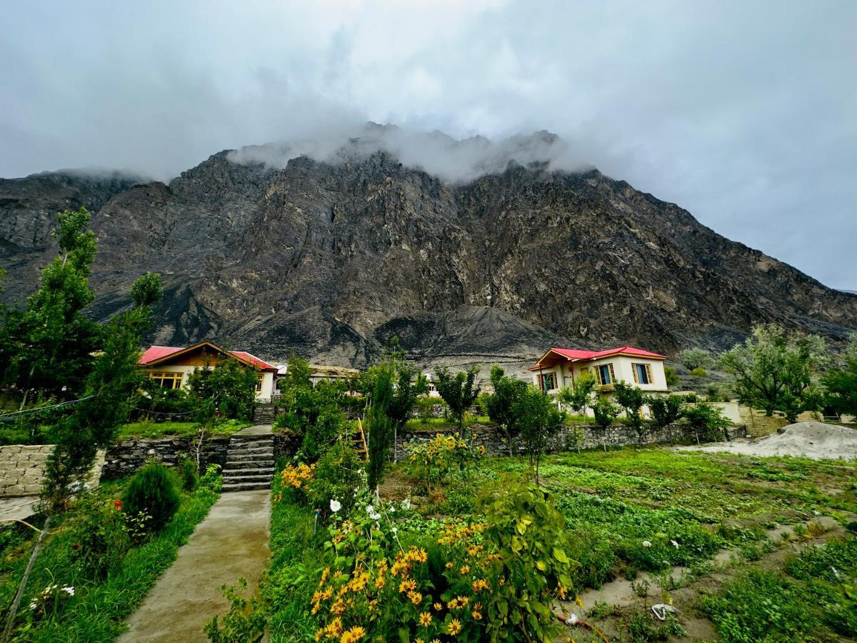 Orgventure Resorts Skardu Bagian luar foto